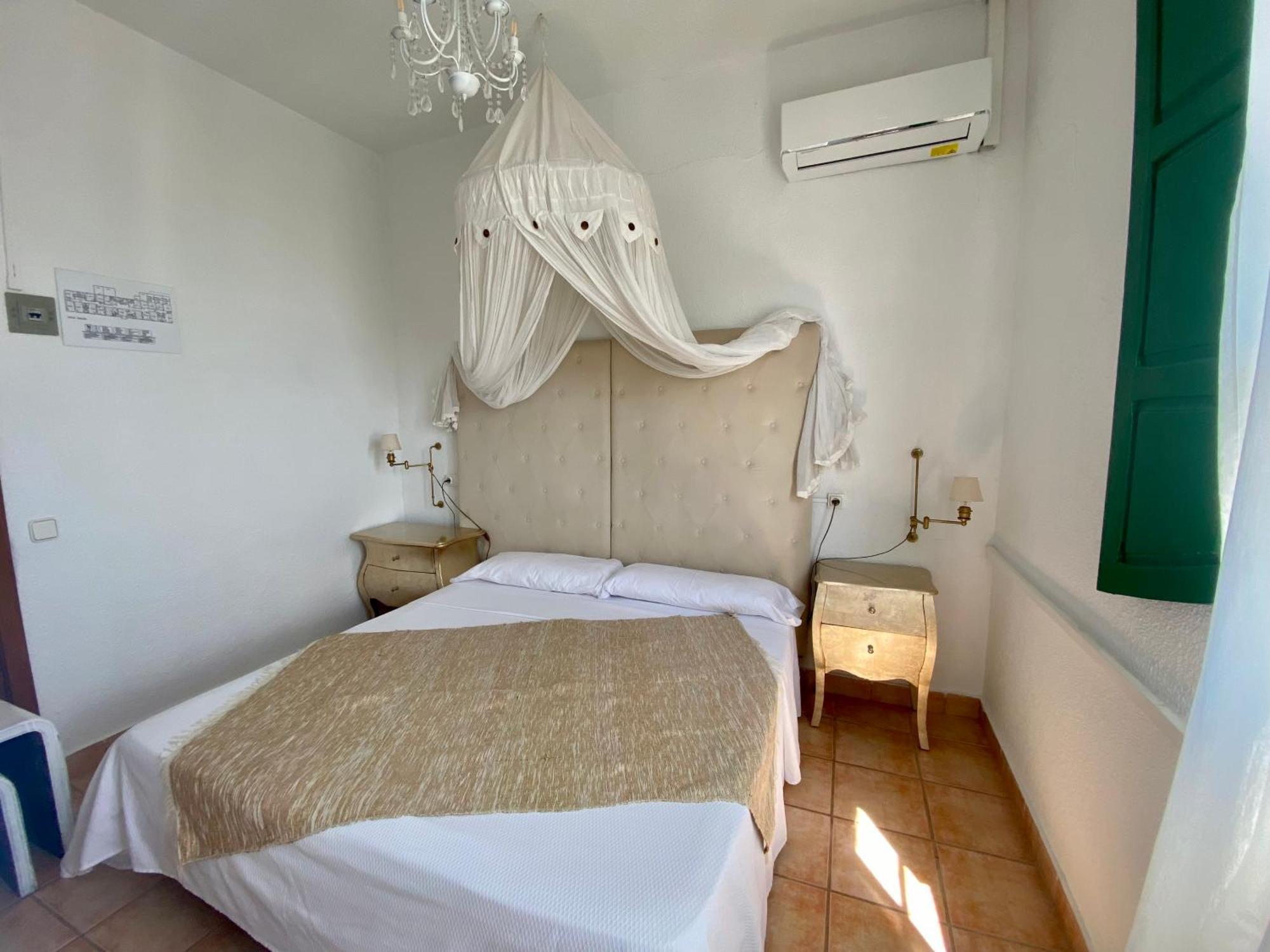 Buenavista & Suites Санта-Эулалия-дель-Рио Экстерьер фото